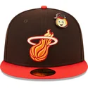 new-era-ploska-kozirka-59fifty-the-elements-fire-pin-miami-heat-nba-kafyava-i-chervena-shapka-s-razmer