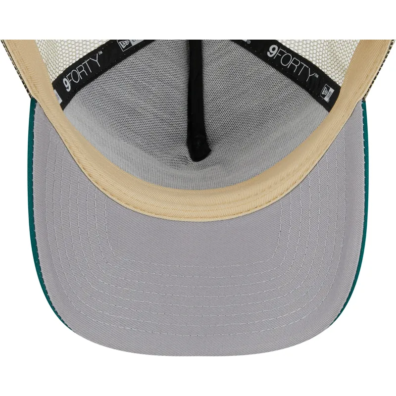 shapka-izvita-traker-bezhov-snapbek-9forty-a-frame-all-day-na-oakland-athletics-mlb-ot-new-era