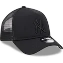 schwarze-trucker-kappe-mit-schwarzem-logo-9forty-a-frame-all-day-trucker-der-new-york-yankees-mlb-von-new-era