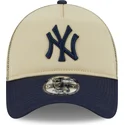 shapka-izvita-traker-bezhov-snapbek-9forty-a-frame-all-day-na-new-york-yankees-mlb-ot-new-era