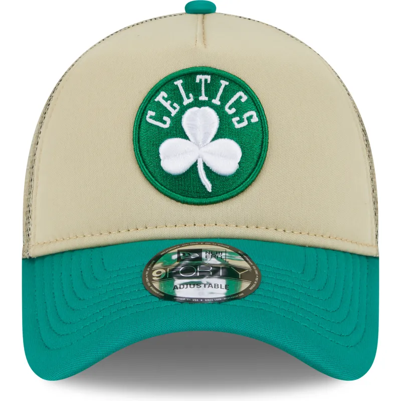 shapka-izvita-traker-bezhov-snapbek-9forty-a-frame-all-day-na-boston-celtics-nba-ot-new-era