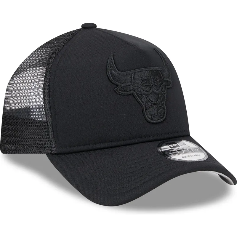 shapka-izvita-traker-cherna-snapbek-9forty-a-frame-all-day-na-chicago-bulls-nba-ot-new-era