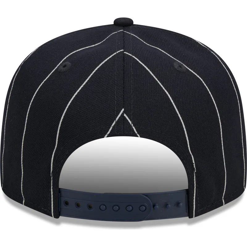 shapka-ploska-tmnosin-snapbek-9fifty-pinstripe-visor-clip-na-new-york-yankees-mlb-ot-new-era