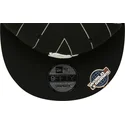 shapka-ploska-cherna-snapbek-9fifty-pinstripe-visor-clip-na-chicago-white-sox-mlb-ot-new-era