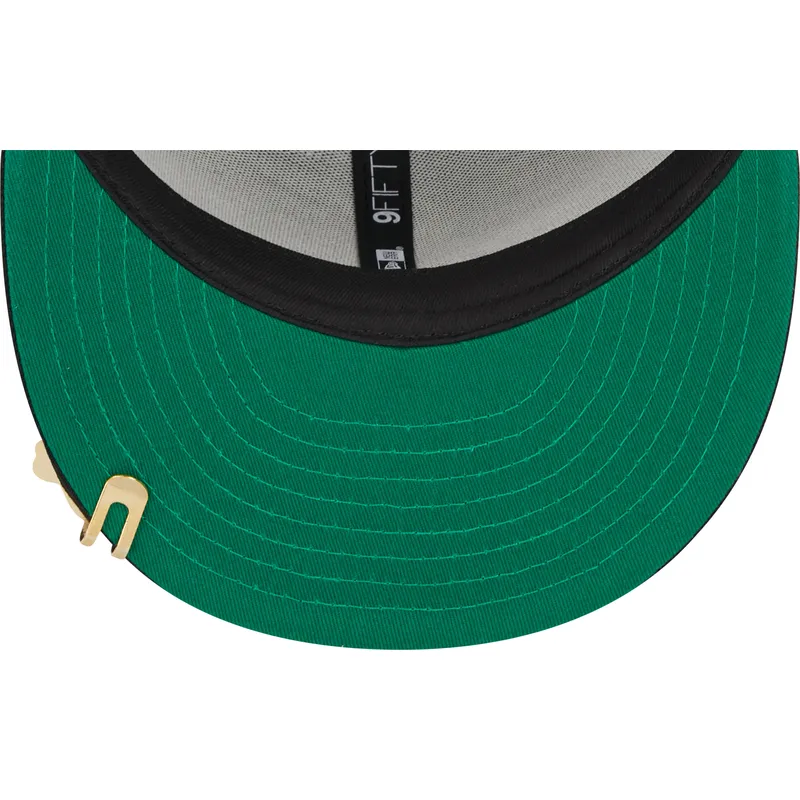 shapka-ploska-cherna-snapbek-9fifty-pinstripe-visor-clip-na-chicago-white-sox-mlb-ot-new-era