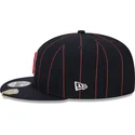 shapka-ploska-tmnosin-snapbek-9fifty-pinstripe-visor-clip-na-boston-red-sox-mlb-ot-new-era