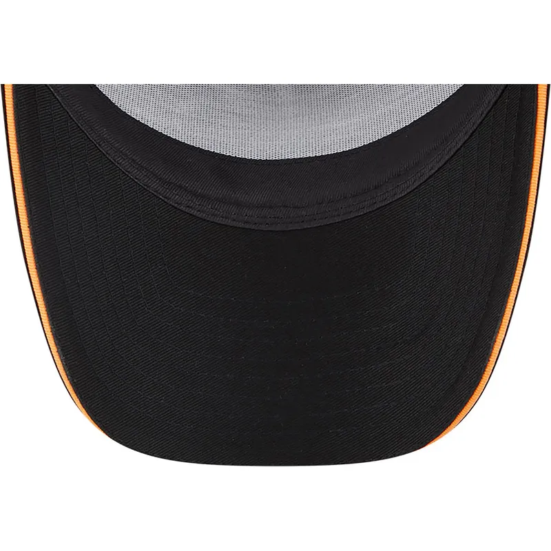 shapka-izvita-traker-cherna-snapbek-a-frame-na-mclaren-racing-formula-1-ot-new-era