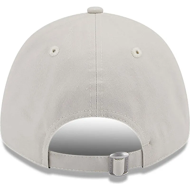 shapka-izvita-bezhov-reguliruem-9forty-seasonal-na-vespa-piaggio-ot-new-era