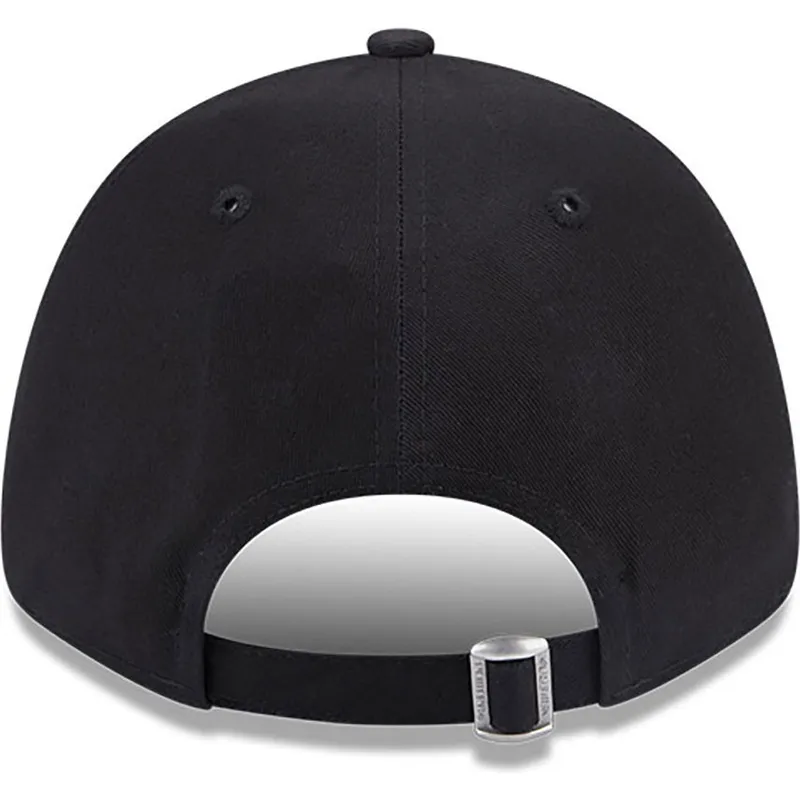 shapka-izvita-cherna-reguliruem-9forty-oversized-na-vespa-piaggio-ot-new-era
