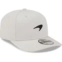 shapka-izvita-bezhov-snapbek-9fifty-seasonal-na-mclaren-racing-formula-1-ot-new-era