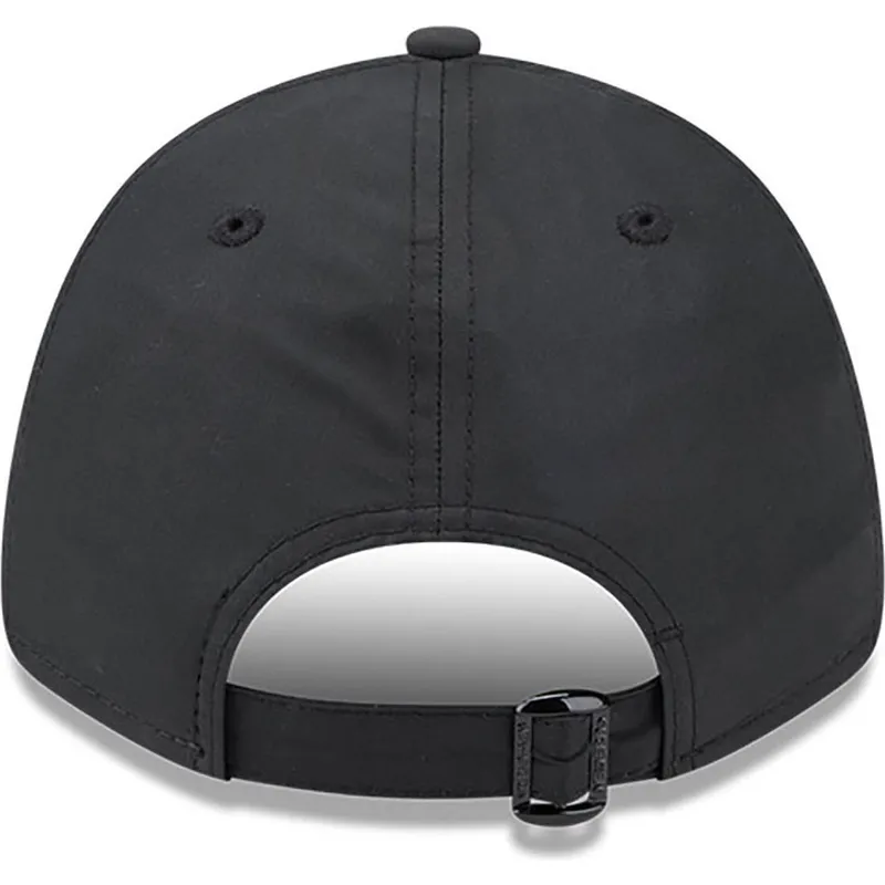 sort-justerbar-curved-kasket-med-gyldent-logo-9forty-fra-ac-milan-serie-a-fra-new-era