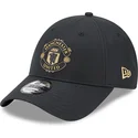 shapka-izvita-cherna-reguliruem-dorado-9forty-na-manchester-united-football-club-premier-league-ot-new-era