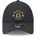 shapka-izvita-cherna-reguliruem-dorado-9forty-na-manchester-united-football-club-premier-league-ot-new-era