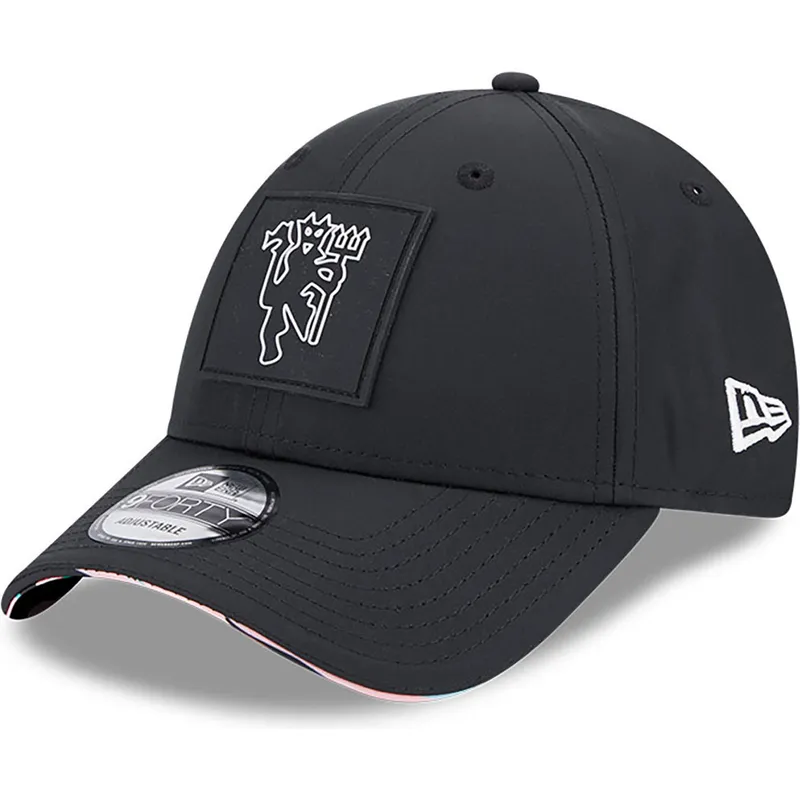 shapka-izvita-cherna-snapbek-9forty-all-over-print-zebra-visor-na-manchester-united-football-club-premier-league-ot-new-era