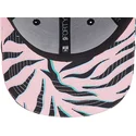 shapka-izvita-cherna-snapbek-9forty-all-over-print-zebra-visor-na-manchester-united-football-club-premier-league-ot-new-era