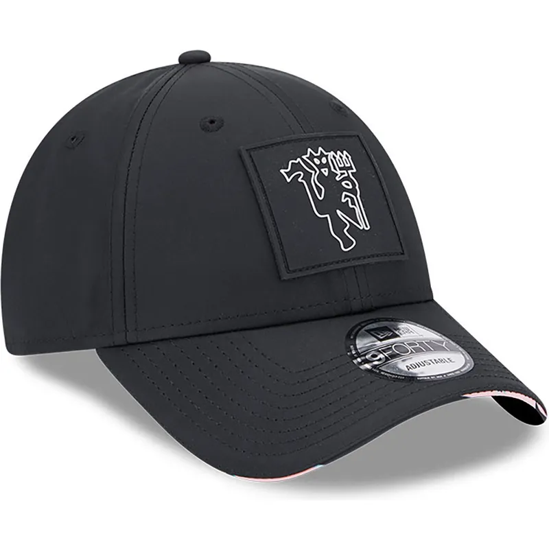 shapka-izvita-cherna-snapbek-9forty-all-over-print-zebra-visor-na-manchester-united-football-club-premier-league-ot-new-era