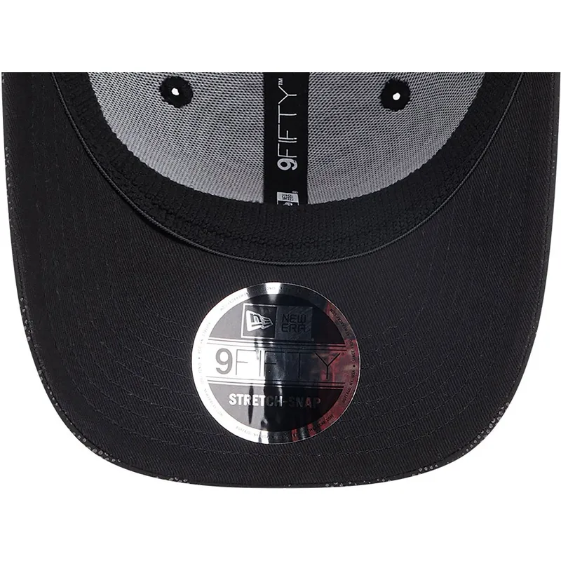 shapka-izvita-cherna-snapbek-9fifty-stretch-snap-reflective-camo-na-manchester-united-football-club-premier-league-ot-new-era