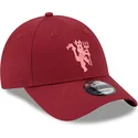 casquette-courbee-rouge-ajustable-avec-logo-rouge-9forty-seasonal-manchester-united-football-club-premier-league-new-era