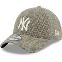 shapka-izvita-siv-reguliruem-9twenty-tweed-pack-na-new-york-yankees-mlb-ot-new-era