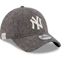 shapka-izvita-siv-reguliruem-9twenty-tweed-pack-na-new-york-yankees-mlb-ot-new-era