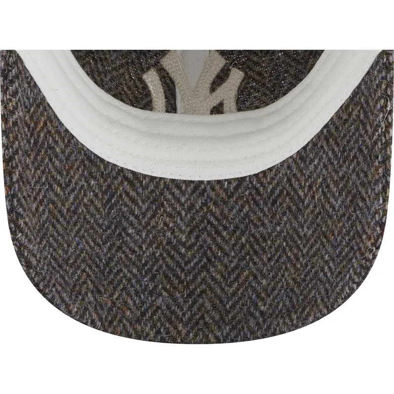 shapka-izvita-siv-reguliruem-9twenty-tweed-pack-na-new-york-yankees-mlb-ot-new-era