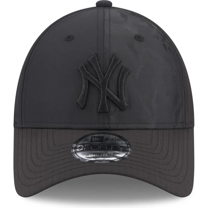 shapka-izvita-cherna-reguliruem-9forty-multi-texture-na-new-york-yankees-mlb-ot-new-era
