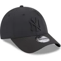 shapka-izvita-cherna-reguliruem-9forty-multi-texture-na-new-york-yankees-mlb-ot-new-era