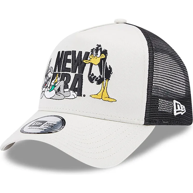 shapka-izvita-traker-bezhov-snapbek-a-frame-na-bugs-bunny-pato-lucas-looney-tunes-ot-new-era