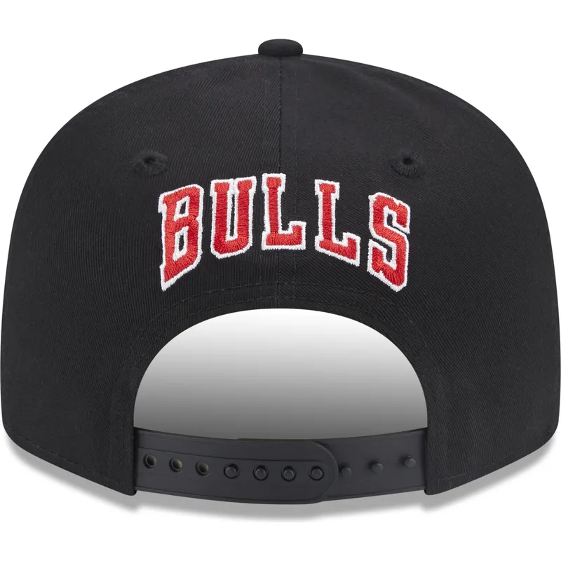 shapka-ploska-cherna-snapbek-9fifty-patch-na-chicago-bulls-nba-ot-new-era
