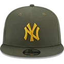 shapka-ploska-zelena-snapbek-9fifty-side-patch-na-new-york-yankees-mlb-ot-new-era