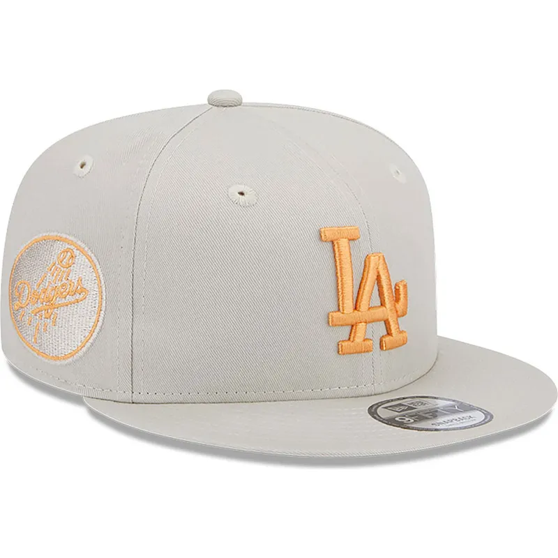 shapka-ploska-bezhov-snapbek-9fifty-side-patch-na-los-angeles-dodgers-mlb-ot-new-era shapka-ploska-bezhov-snapbek-9fifty-side-patch-na-los-angeles-dodgers-mlb-ot-new-era