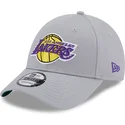 shapka-izvita-siv-reguliruem-9forty-team-side-patch-na-los-angeles-lakers-nba-ot-new-era