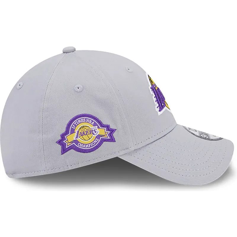 shapka-izvita-siv-reguliruem-9forty-team-side-patch-na-los-angeles-lakers-nba-ot-new-era