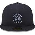 shapka-ploska-tmnosin-prilepnala-59fifty-team-outline-na-new-york-yankees-mlb-ot-new-era