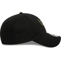 shapka-izvita-cherna-reguliruem-9forty-metallic-badge-na-chicago-bulls-nba-ot-new-era