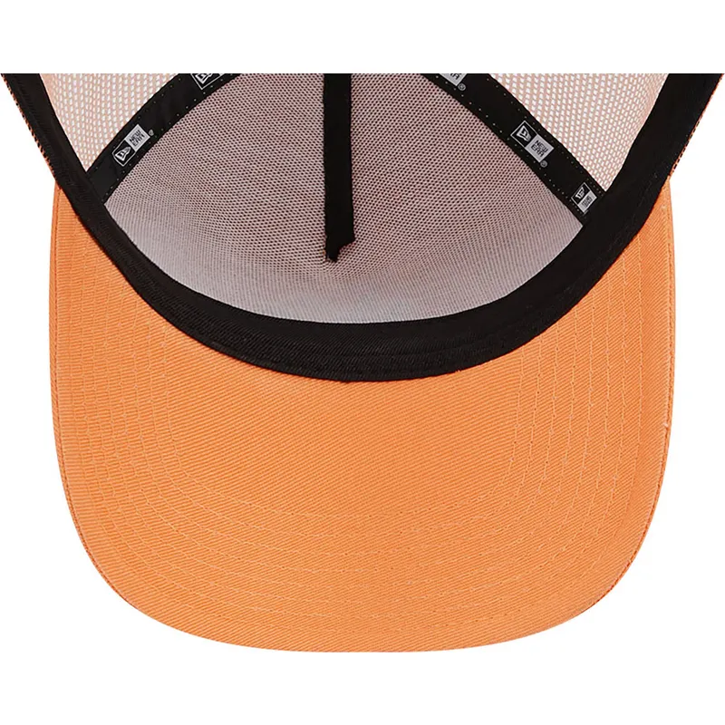 shapka-izvita-traker-oranzhev-snapbek-a-frame-league-essential-na-new-york-yankees-mlb-ot-new-era