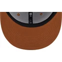 shapka-ploska-kafyav-snapbek-9fifty-league-essential-na-new-york-yankees-mlb-ot-new-era