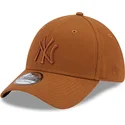 shapka-izvita-kafyav-prilepnala-39thirty-league-essential-na-new-york-yankees-mlb-ot-new-era