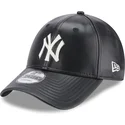 shapka-izvita-cherna-reguliruem-9forty-leather-na-new-york-yankees-mlb-ot-new-era