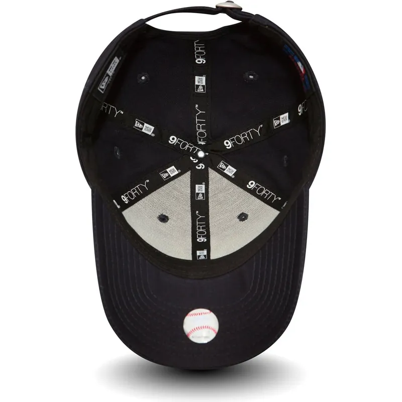 justerbar-marinebla-buet-kasket-til-dreng-9forty-essential-fra-new-york-yankees-mlb-fra-new-era