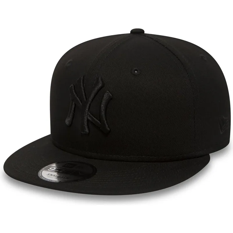 sort-flad-snapback-9fifty-black-on-black-kasket-fra-new-york-yankees-mlb-af-new-era