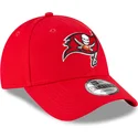 shapka-izvita-chervena-reguliruem-9forty-na-tampa-bay-buccaneers-nfl-ot-new-era