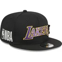 shapka-ploska-cherna-snapbek-9fifty-post-up-pin-na-los-angeles-lakers-nba-ot-new-era