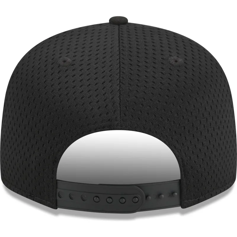 flad-sort-snapback-9fifty-post-up-pin-kasket-fra-los-angeles-lakers-nba-af-new-era