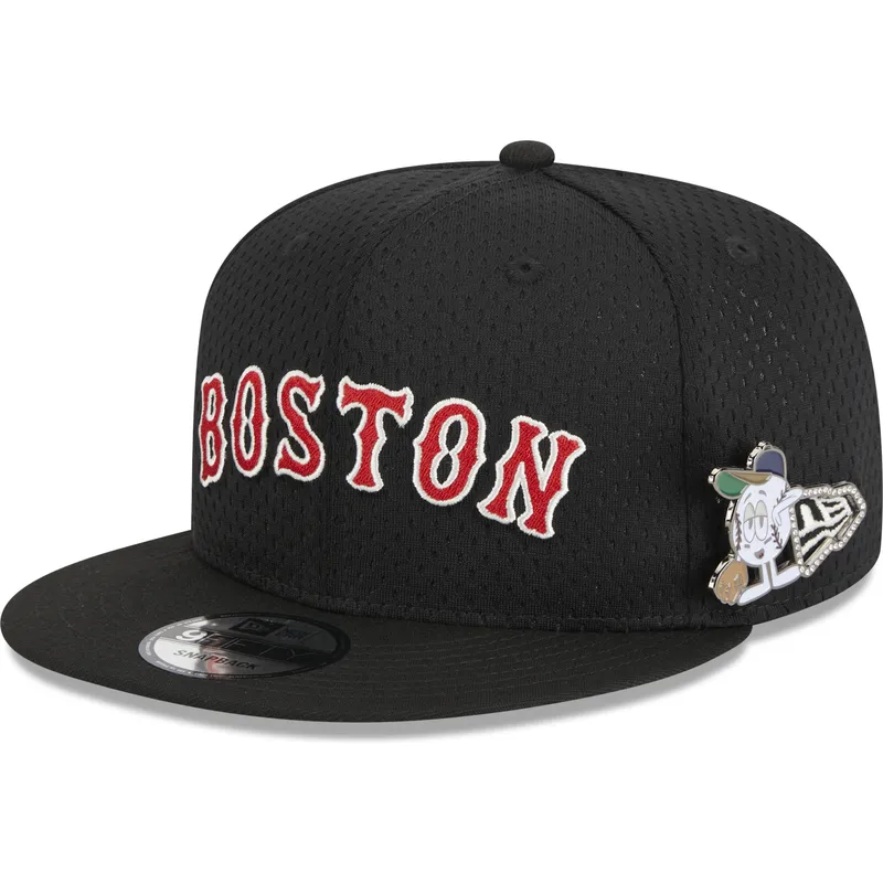 shapka-ploska-cherna-snapbek-9fifty-post-up-pin-na-boston-red-sox-mlb-ot-new-era