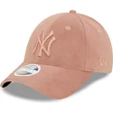 shapka-izvita-roza-reguliruem-9forty-velour-na-new-york-yankees-mlb-ot-new-era