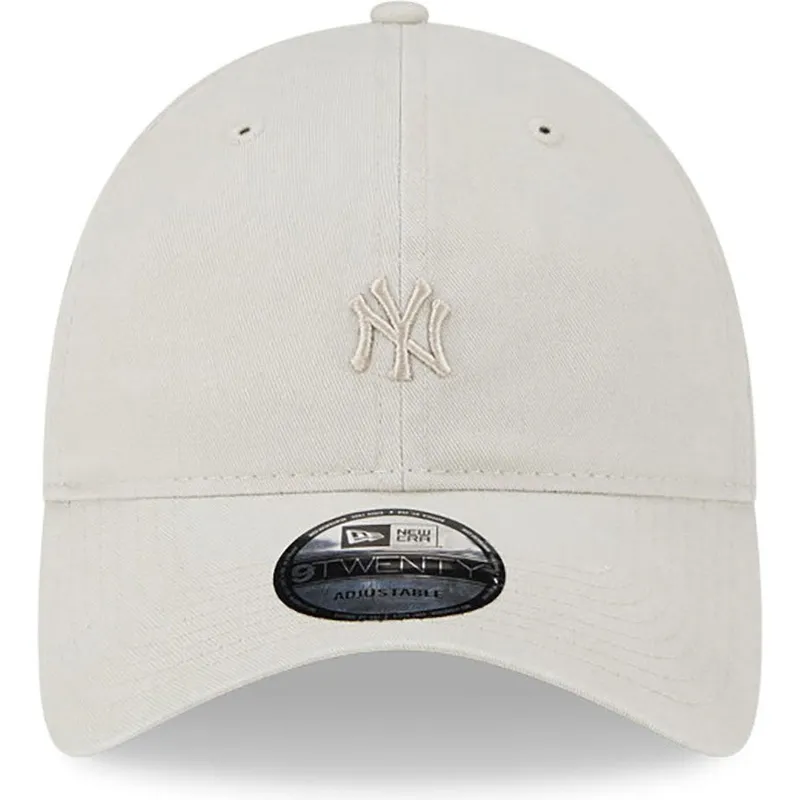 shapka-izvita-bezhov-reguliruema-lenta-con-logo-9twenty-mini-logo-na-new-york-yankees-mlb-ot-new-era