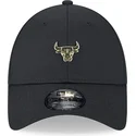 shapka-izvita-cherna-reguliruem-9forty-pin-na-chicago-bulls-nba-ot-new-era