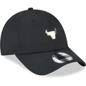 gorra-curva-negra-ajustable-9forty-pin-de-chicago-bulls-nba-de-new-era