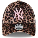 shapka-izvita-leopard-reguliruem-rosa-9forty-velour-na-new-york-yankees-mlb-ot-new-era